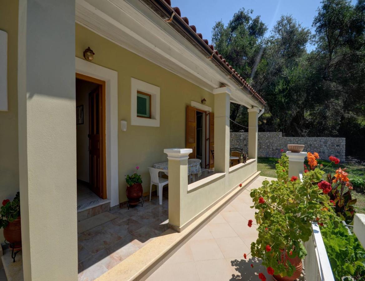 Mikeys Apartments Paleokastritsa Dış mekan fotoğraf